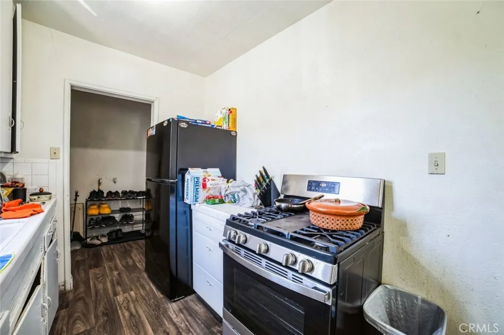 938 E 2nd Street, San Bernardino, California 92408 home-pic-17