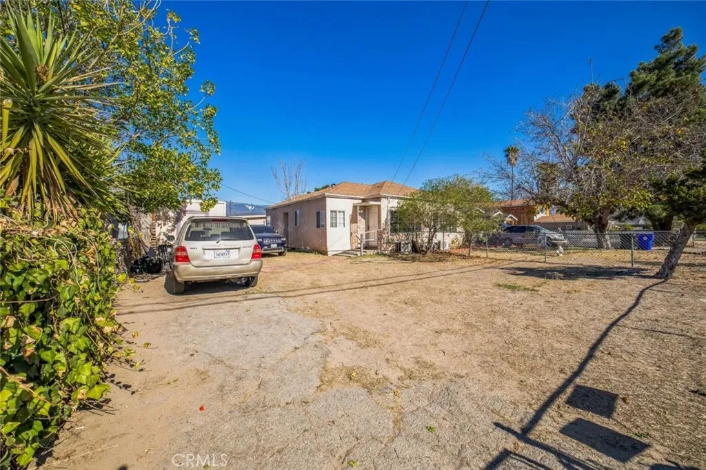 938 E 2nd Street, San Bernardino, California 92408 home-pic-11
