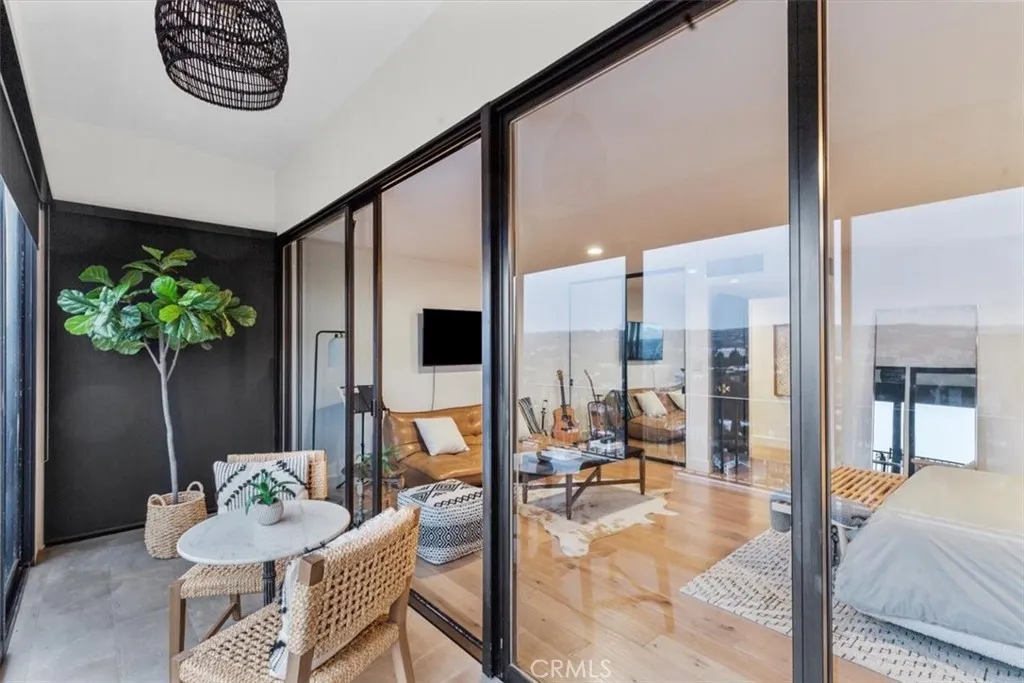 10501 Wilshire, Los Angeles, California 90024 home-pic-16