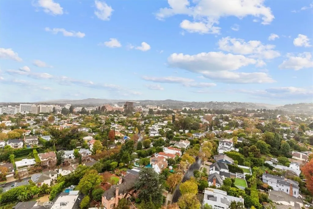 10501 Wilshire, Los Angeles, California 90024 home-pic-24