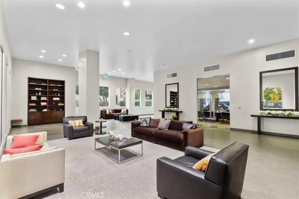10501 Wilshire, Los Angeles, California 90024 home-pic-22