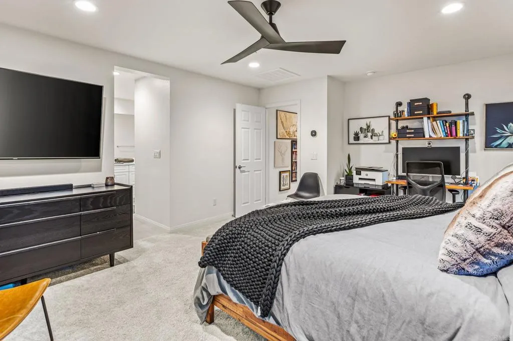 506 Willowmore Street, Vista, California 92081 home-pic-17