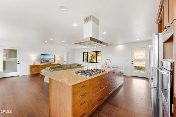 Kitchen - 2170 Aliso Park Rd