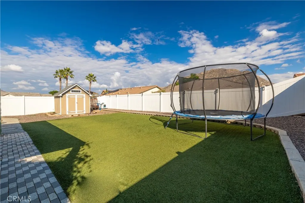 3079 Avalon, Perris, California 92571 home-pic-19