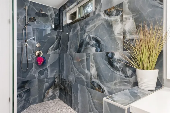 Spectacular walk-in shower