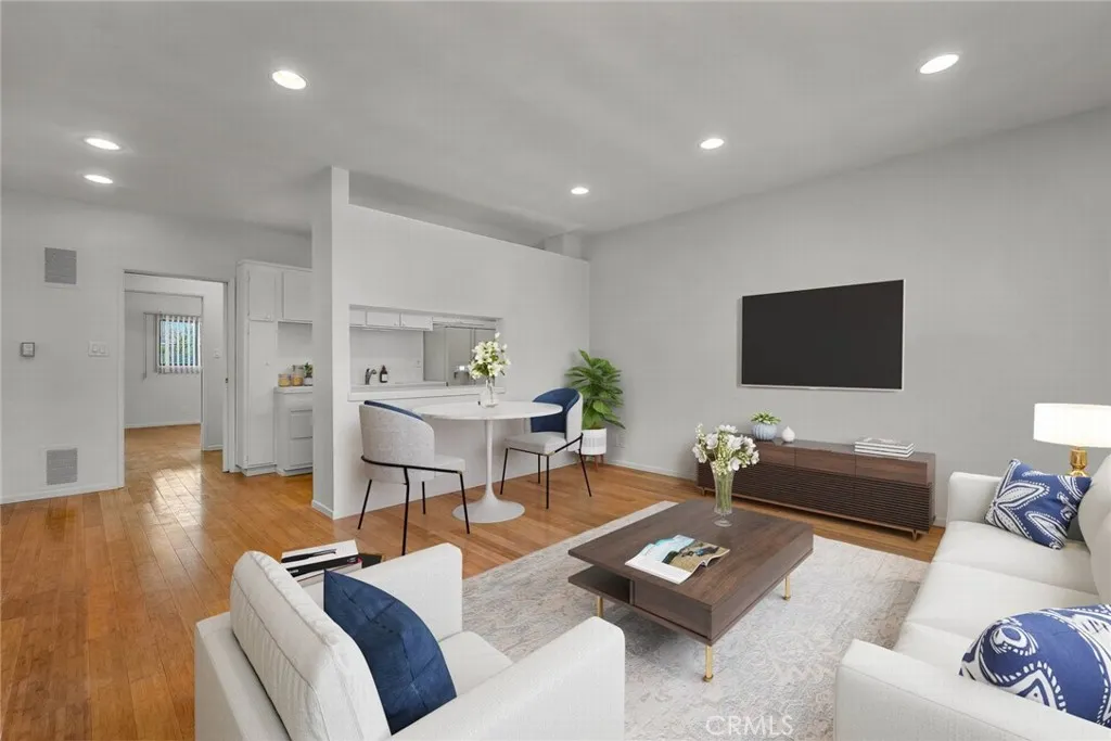 1255 N Harper 23, West Hollywood, California 90046 home-pic-3
