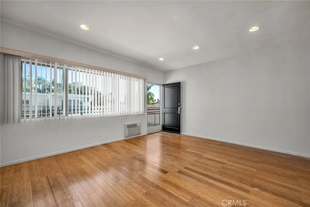 1255 N Harper 23, West Hollywood, California 90046 home-pic-6