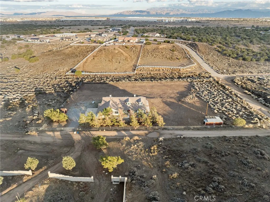 8135 Winmar, Hesperia, California 92344 home-pic-4