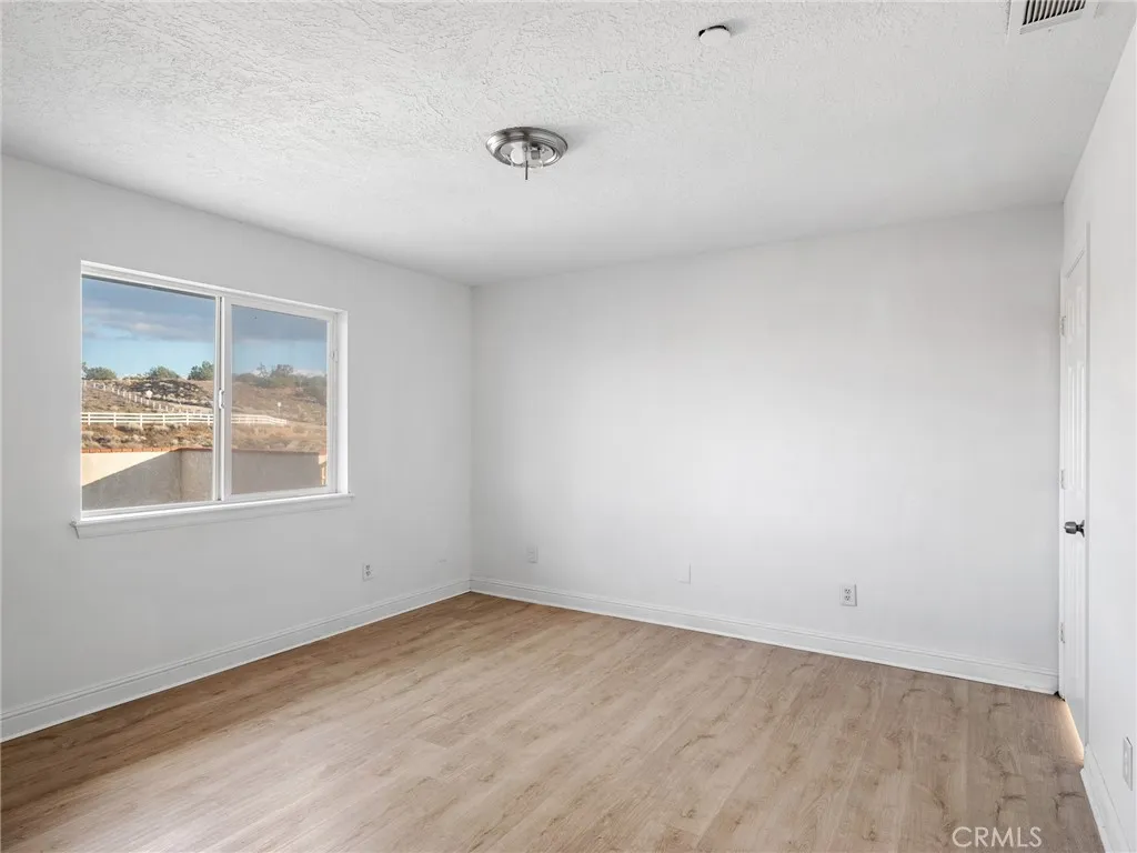 8135 Winmar, Hesperia, California 92344 home-pic-38