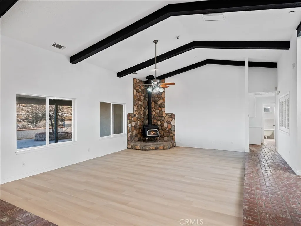 8135 Winmar, Hesperia, California 92344 home-pic-11