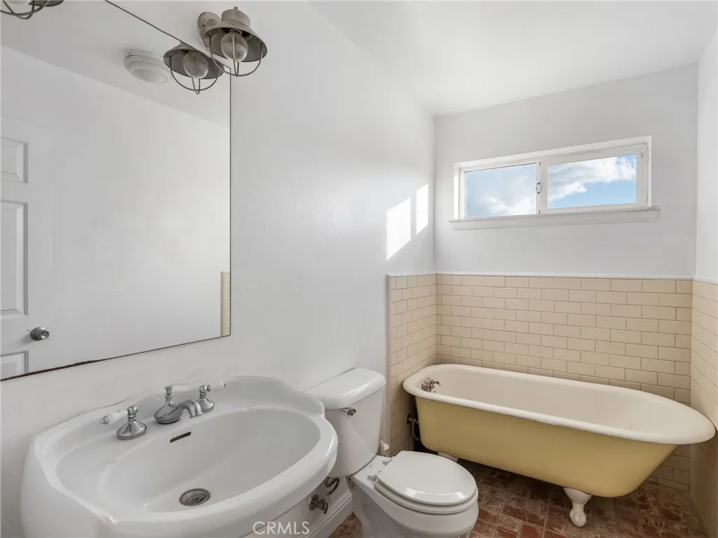 8135 Winmar, Hesperia, California 92344 home-pic-30