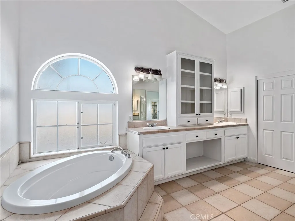 8135 Winmar, Hesperia, California 92344 home-pic-24