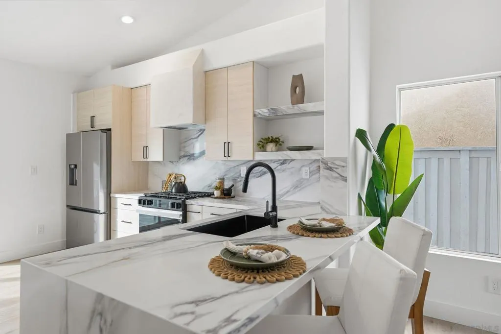 , Oceanside, California 92058 home-pic-5