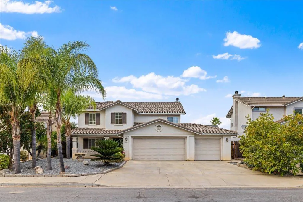 1341 Somerset Ct, Ramona, California 92065 home-pic-2