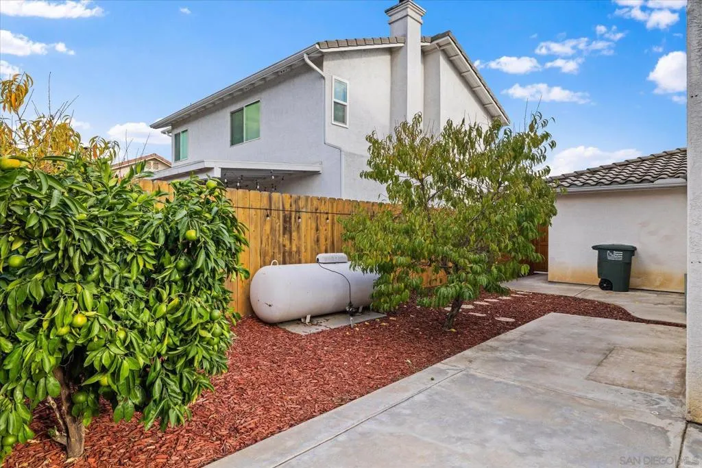 1341 Somerset Ct, Ramona, California 92065 home-pic-45