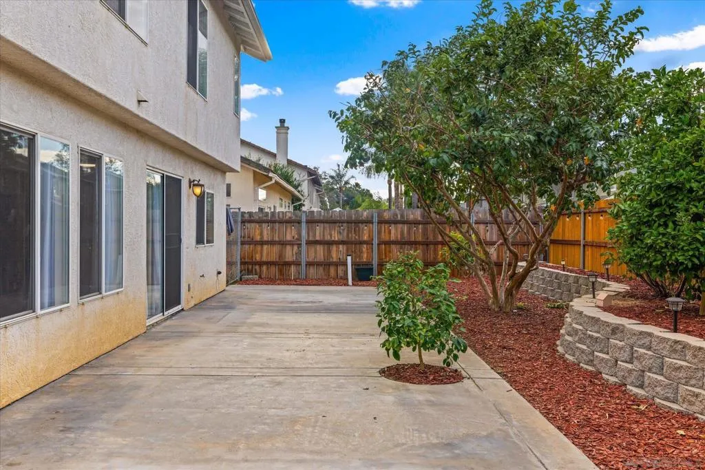 1341 Somerset Ct, Ramona, California 92065 home-pic-40