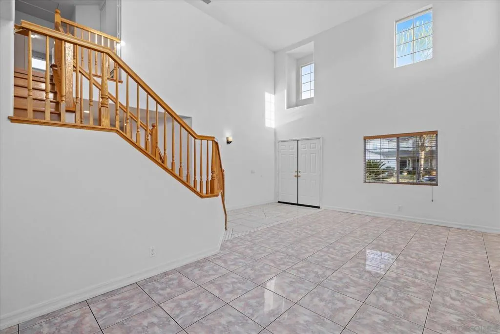 1341 Somerset Ct, Ramona, California 92065 home-pic-9