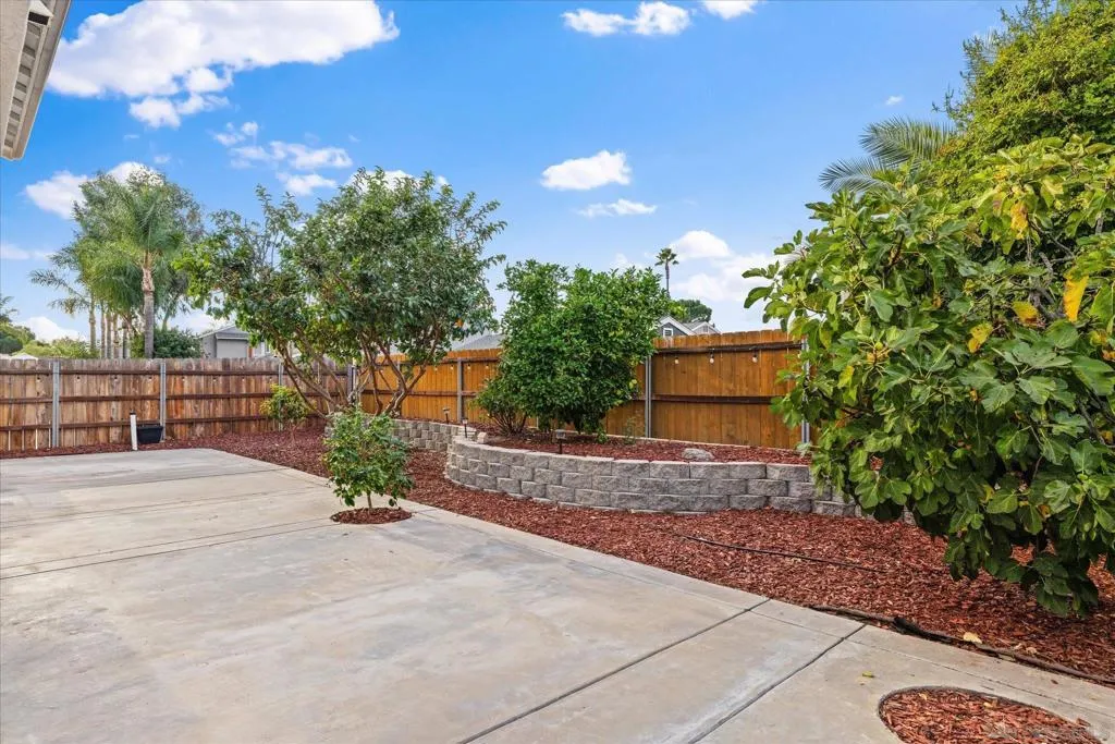1341 Somerset Ct, Ramona, California 92065 home-pic-5