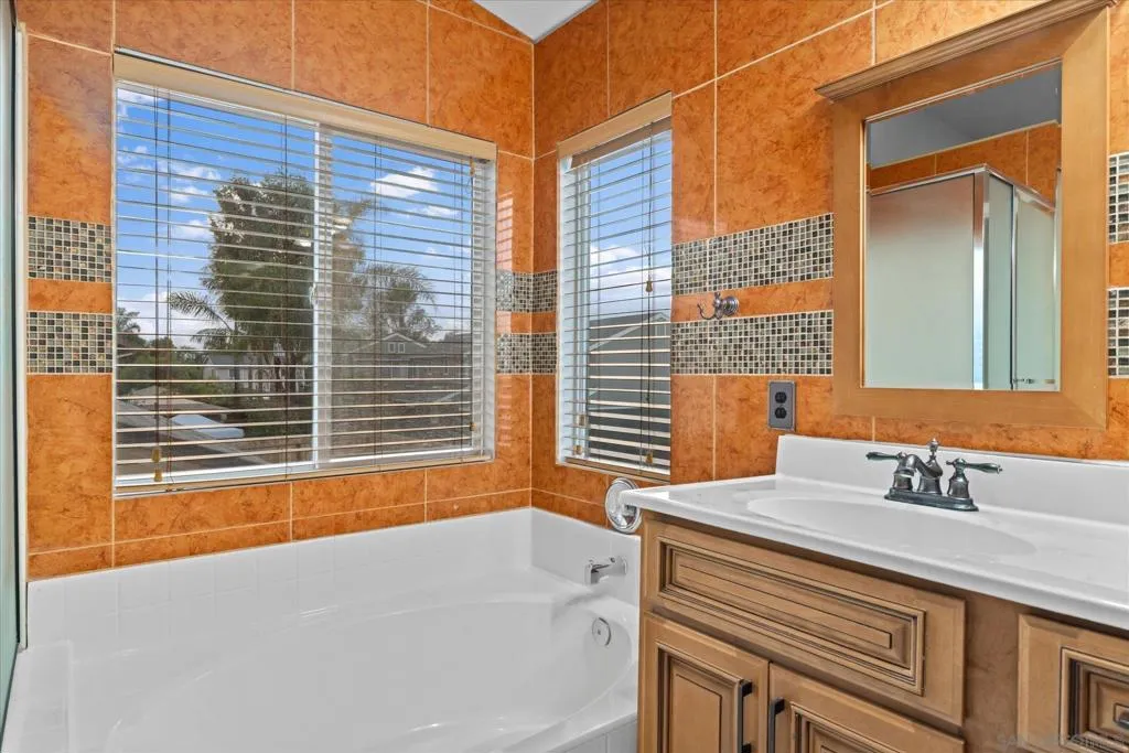 1341 Somerset Ct, Ramona, California 92065 home-pic-24