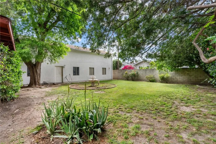 7229 De Celis, Van Nuys, California 91406