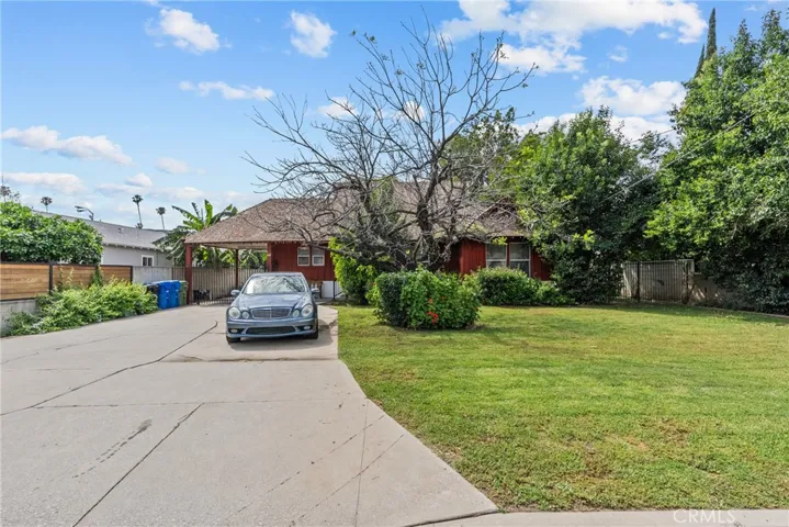 7229 De Celis, Van Nuys, California 91406
