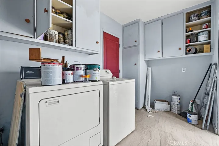 7229 De Celis, Van Nuys, California 91406