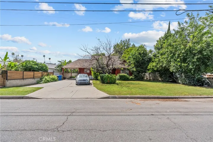 7229 De Celis, Van Nuys, California 91406