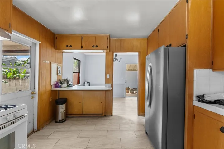 7229 De Celis, Van Nuys, California 91406