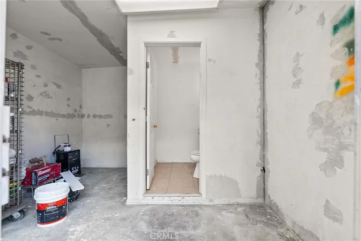 7229 De Celis, Van Nuys, California 91406
