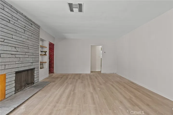 7229 De Celis, Van Nuys, California 91406