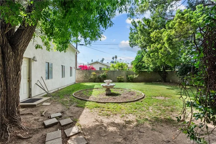 7229 De Celis, Van Nuys, California 91406