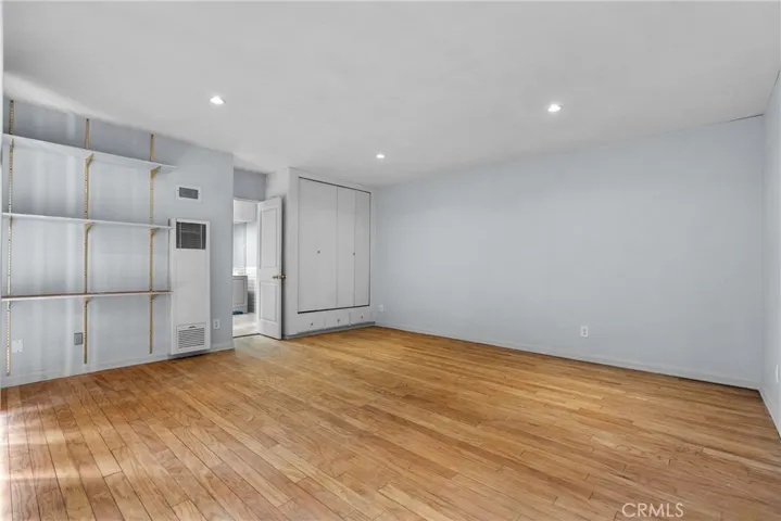 7229 De Celis, Van Nuys, California 91406