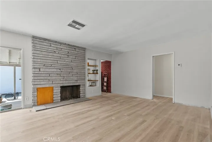 7229 De Celis, Van Nuys, California 91406