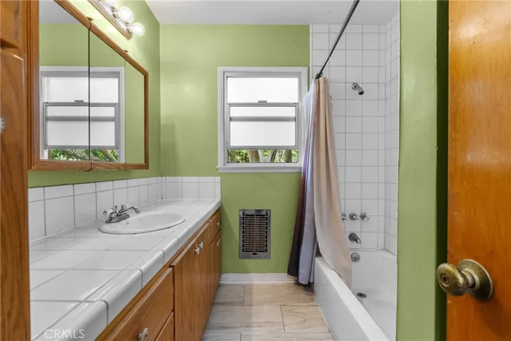 7229 De Celis, Van Nuys, California 91406