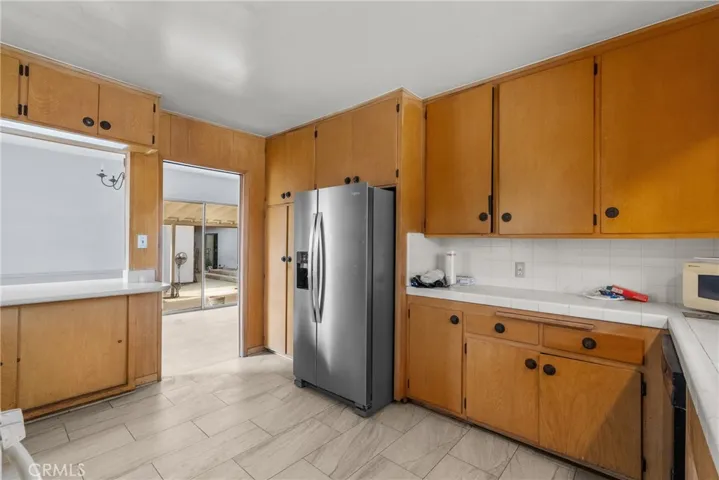 7229 De Celis, Van Nuys, California 91406