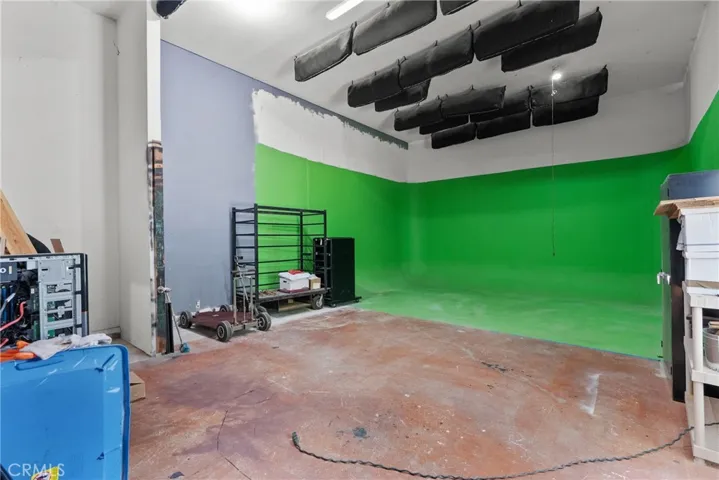 7229 De Celis, Van Nuys, California 91406