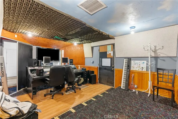 7229 De Celis, Van Nuys, California 91406