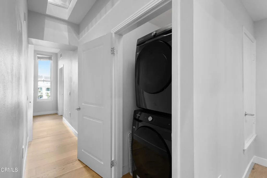 1901 Victoria Avenue 204, Oxnard, California 93035 home-pic-25