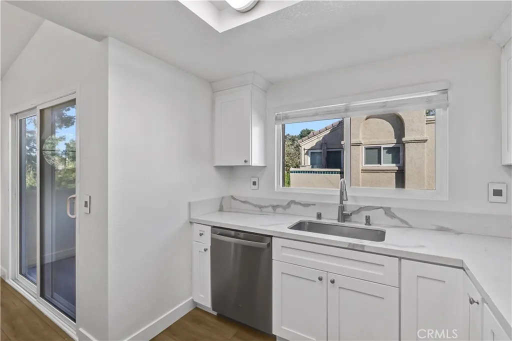 21181 Jasmines, Lake Forest, California 92630 home-pic-15