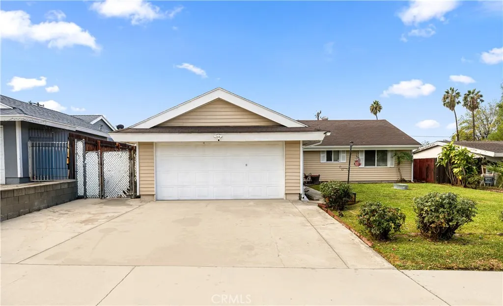 3496 Briarvale Street, Corona, California 92879 home-pic-3