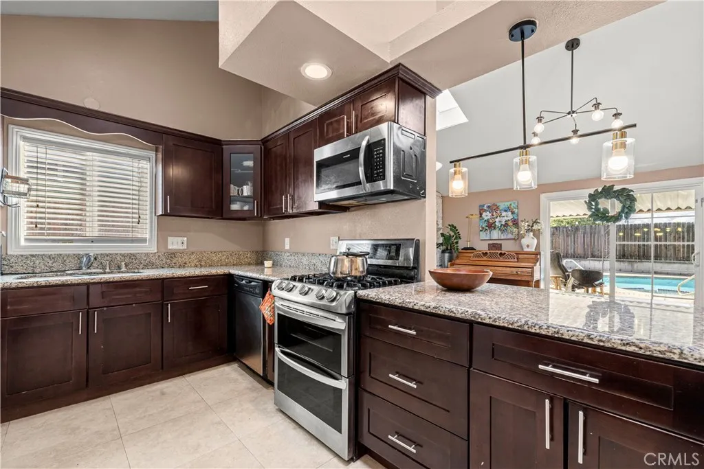 3496 Briarvale Street, Corona, California 92879 home-pic-8
