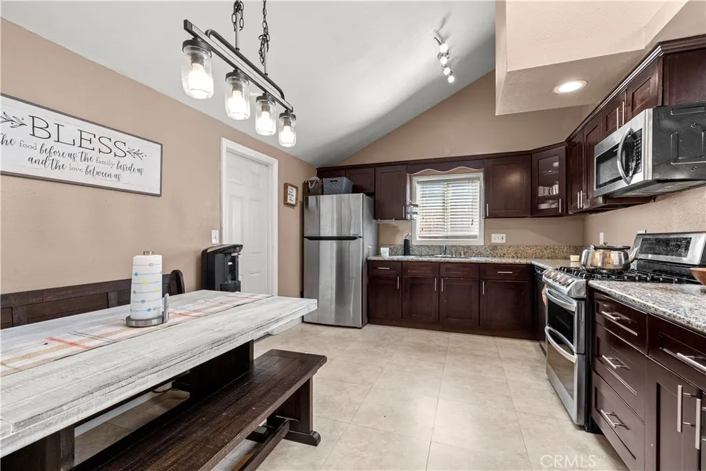 3496 Briarvale Street, Corona, California 92879 home-pic-7