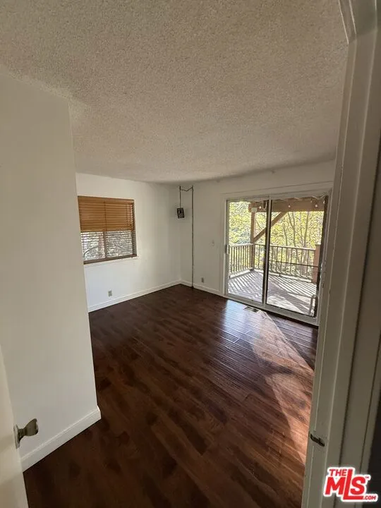 886 Sandalwood Drive, Lake Arrowhead, California 92352 home-pic-13