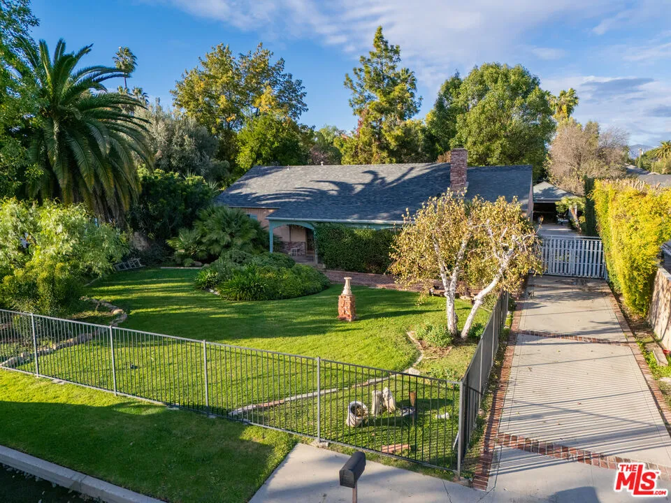 19043 Keswick Street, Reseda, California 91335 home-pic-0