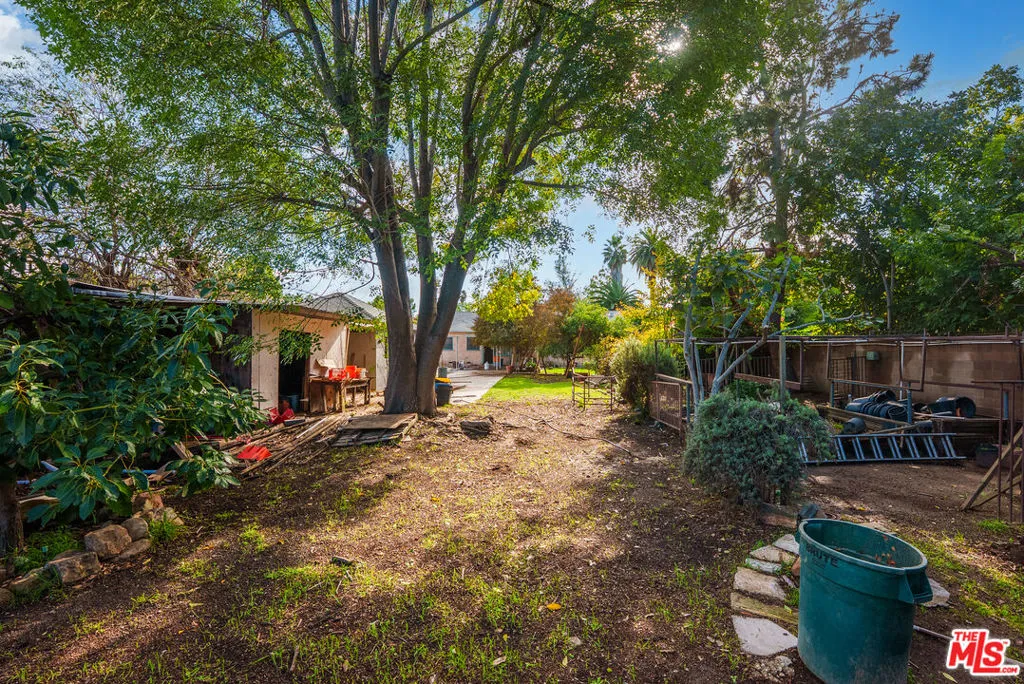 19043 Keswick Street, Reseda, California 91335 home-pic-17