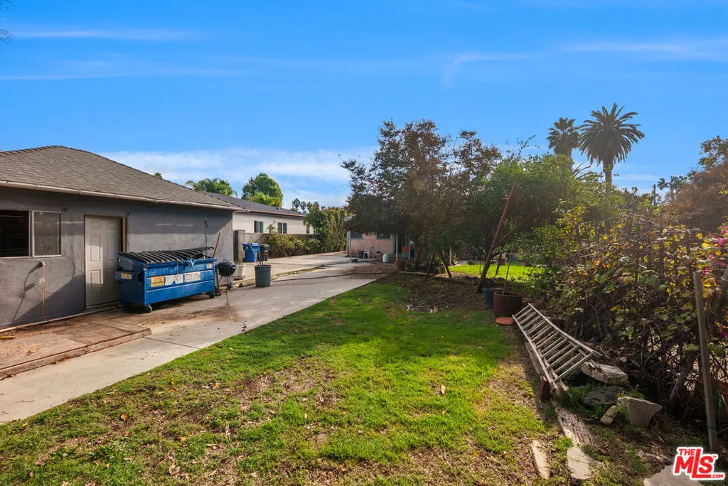 19043 Keswick Street, Reseda, California 91335 home-pic-18