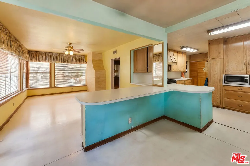 19043 Keswick Street, Reseda, California 91335 home-pic-12