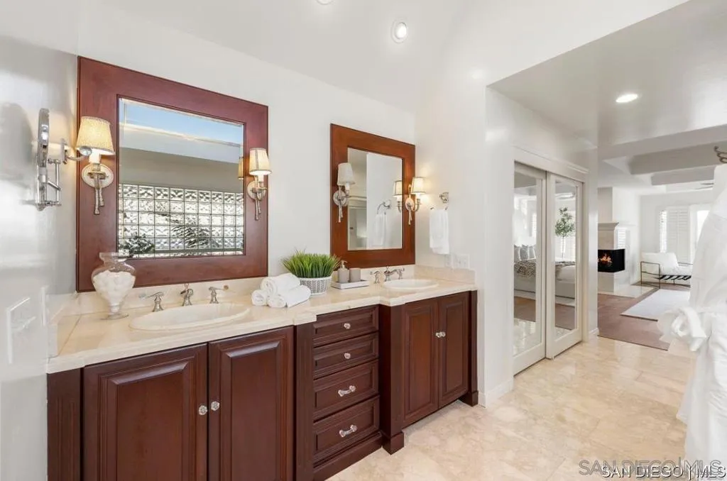 12 Buccaneer Way, Coronado, California 92118 home-pic-17