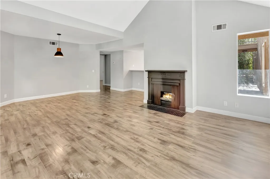 645 Pacific Avenue 315, Long Beach, California 90802 home-pic-9