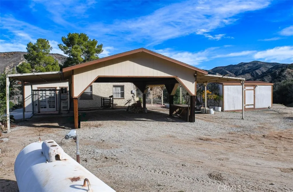 30344 Bouquet Canyon, Santa Clarita, California 91390 home-pic-2